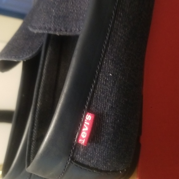 Shoes - Picture 6 of 8